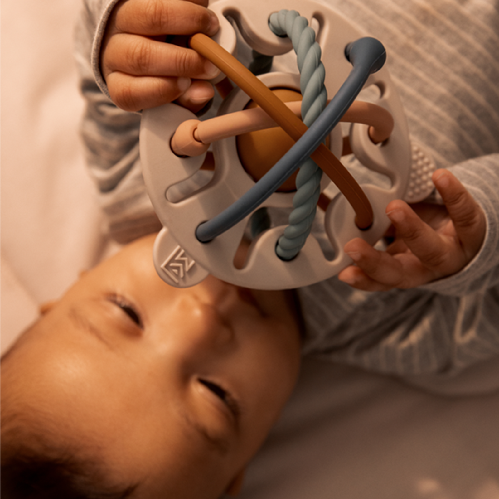 Hakim Silicone Mix Rattle - Sandy Multi Mix