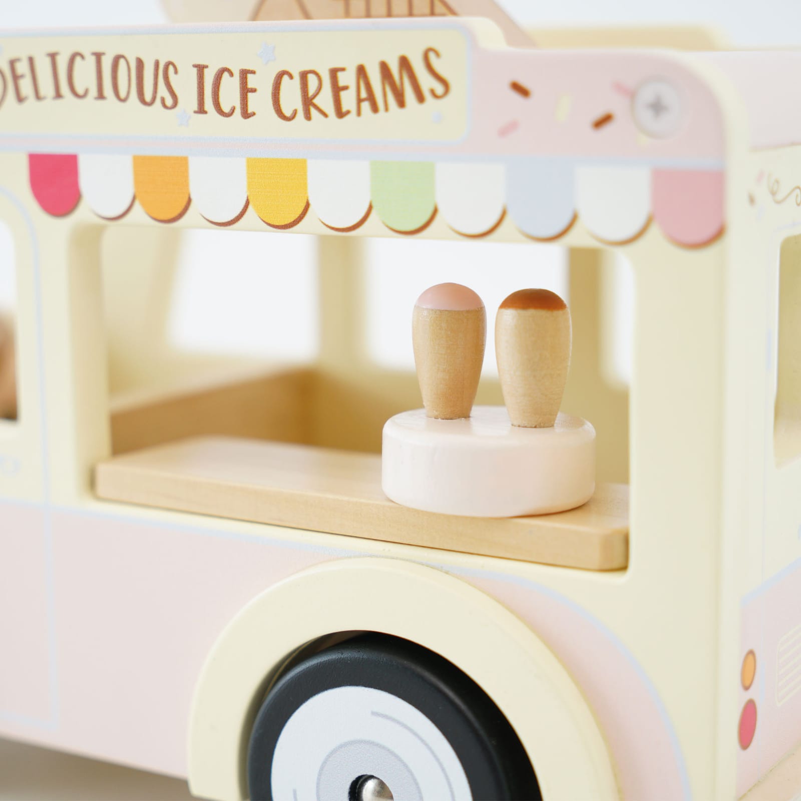 Dolly Ice Cream Van