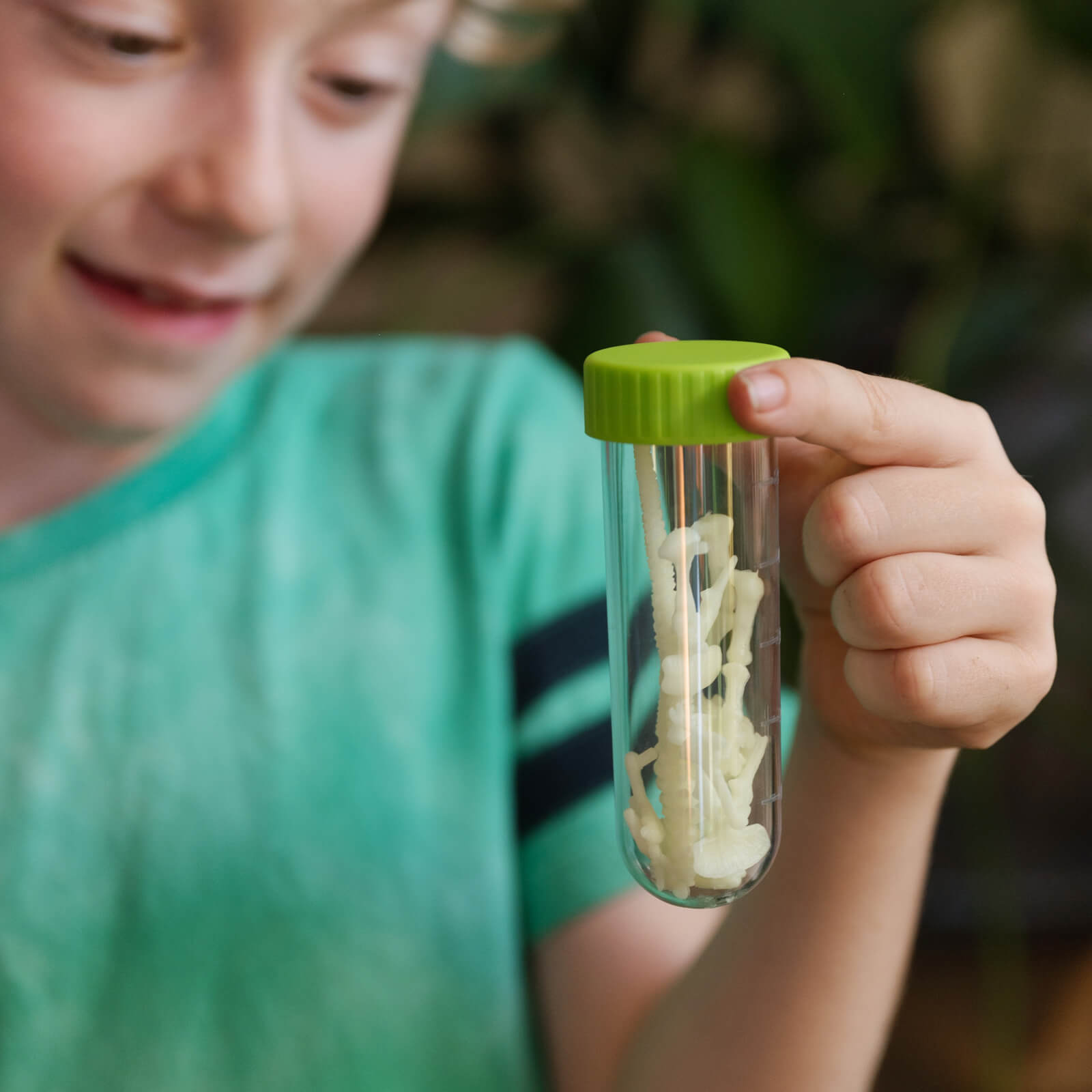 KidzLabs - Glowing T-Rex Skeleton