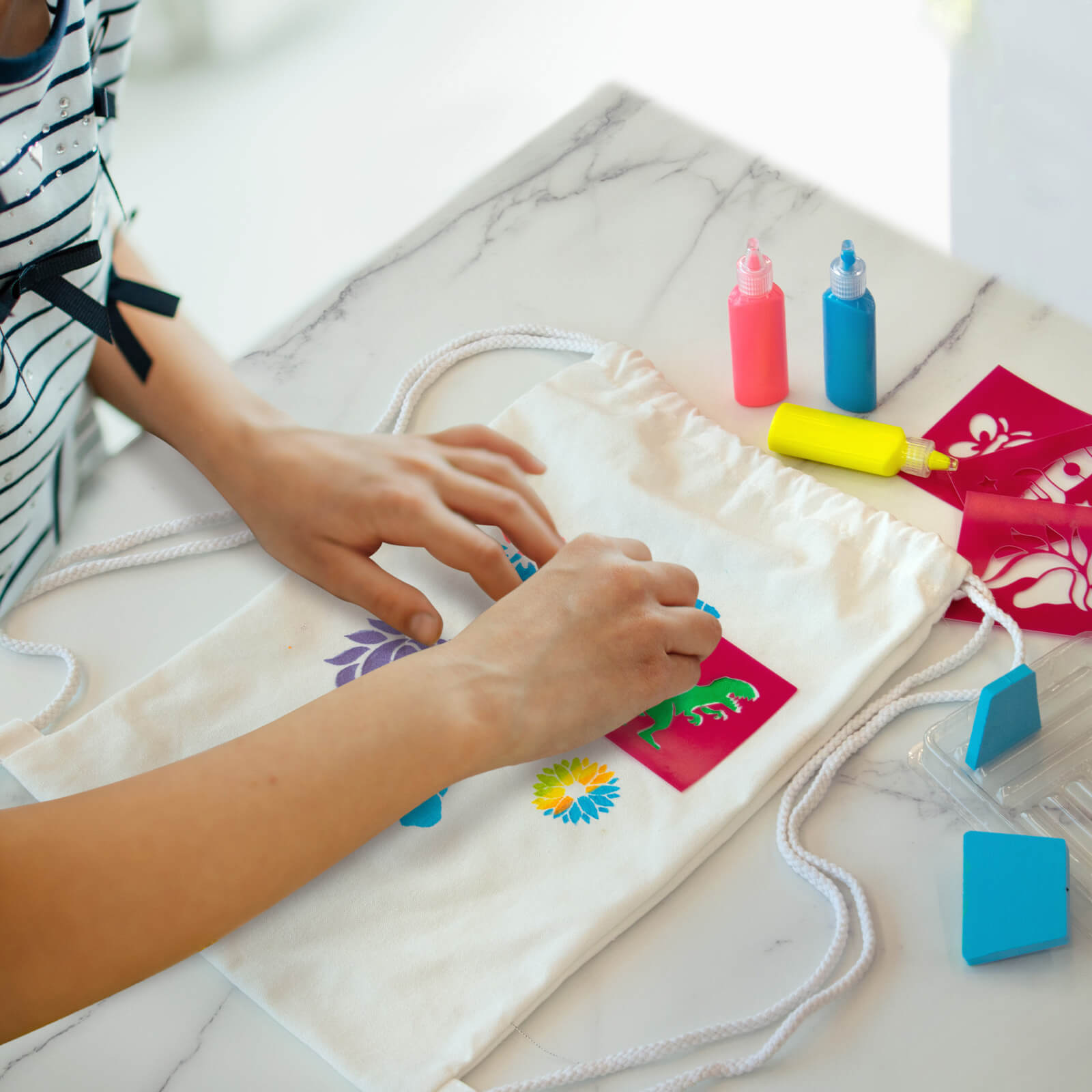 KidzMaker - Stencil Backpack Printing