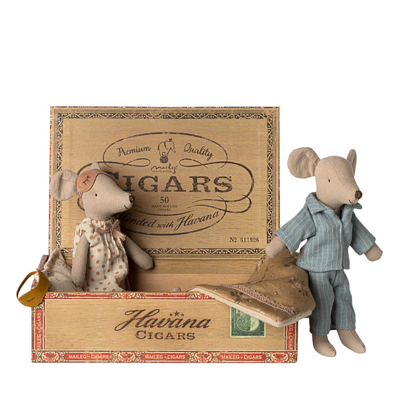 Mum and Dad Mice In Cigar Box