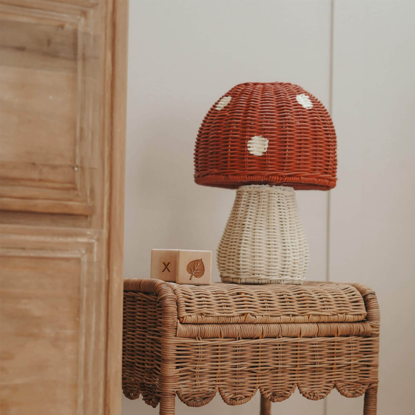 Rattan Toadstool Lamp - Red