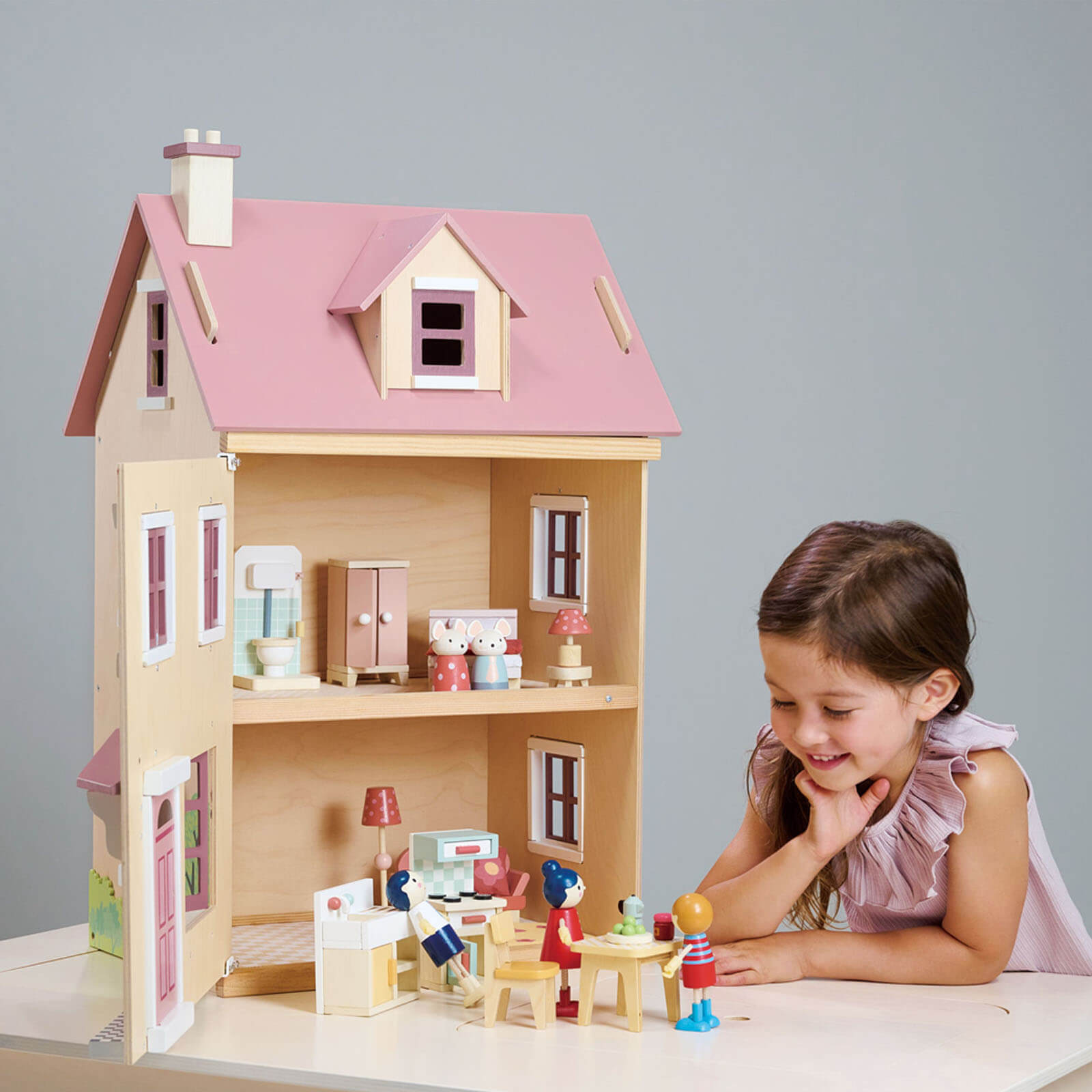 Foxtail Villa Dolls House and Furniture