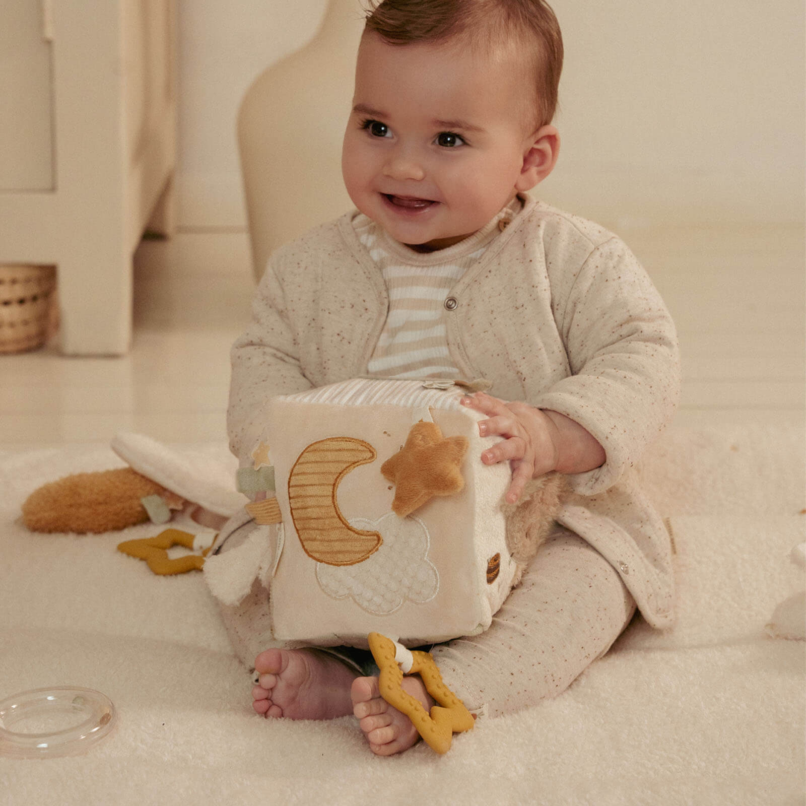 Soft Activity Cube - Newborn Naturals