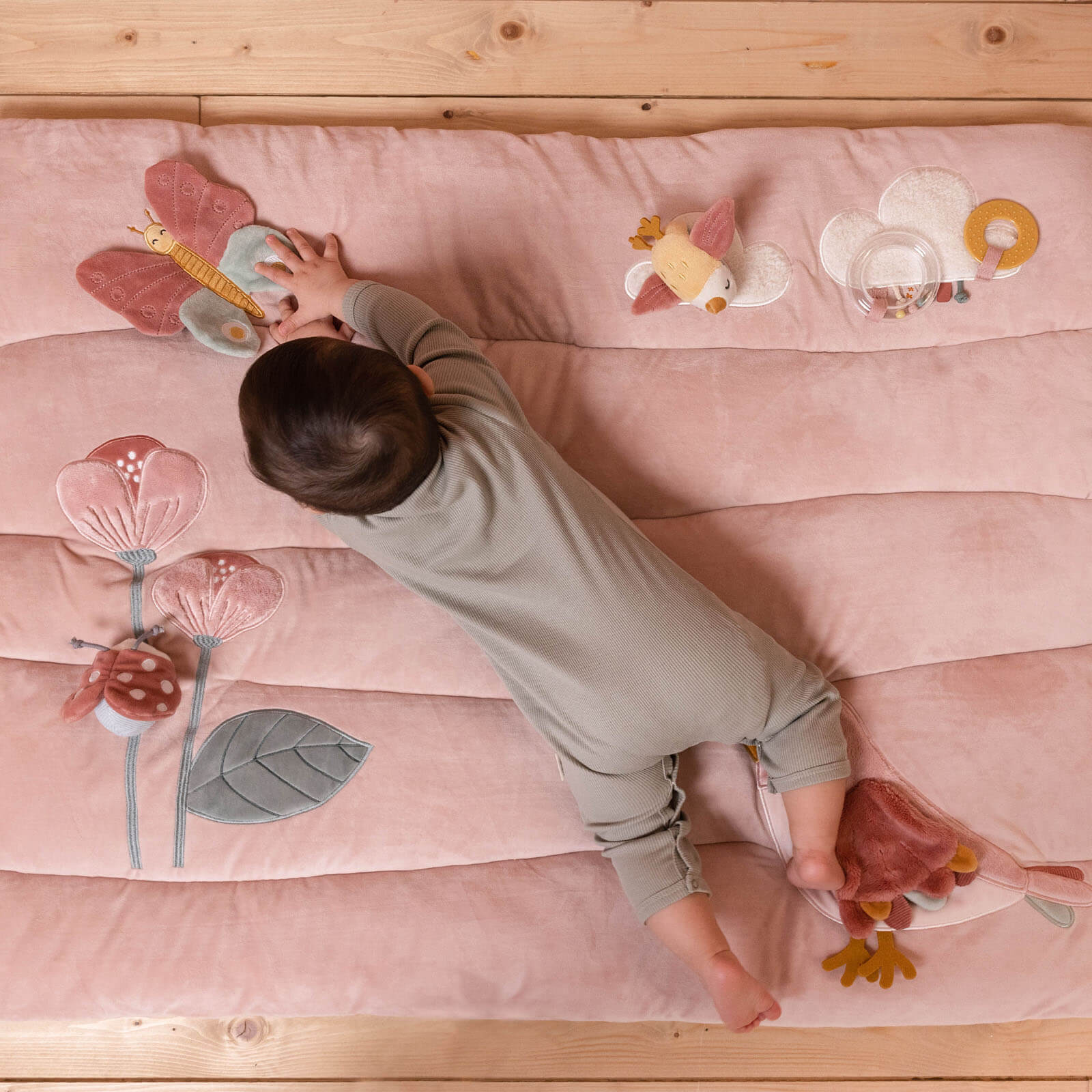 Play Mat - Flowers and Butterflies