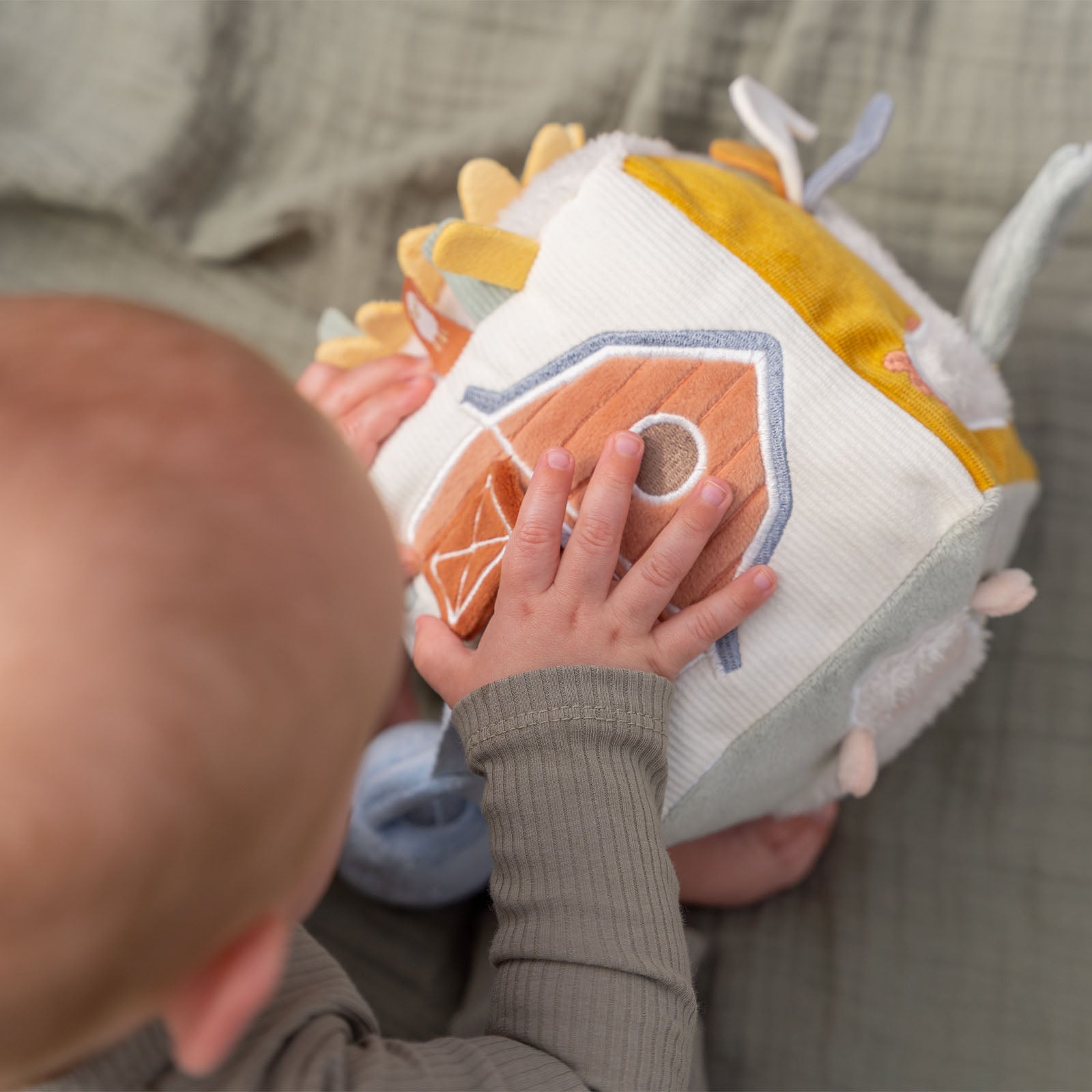 Soft Activity Cube - Little Farm