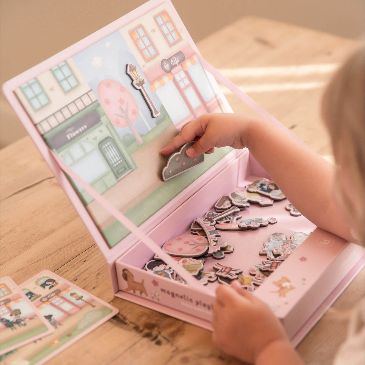 Magnetic Play Board - Rosas Shopping