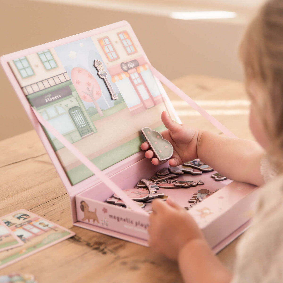 Magnetic Play Board - Rosas Shopping