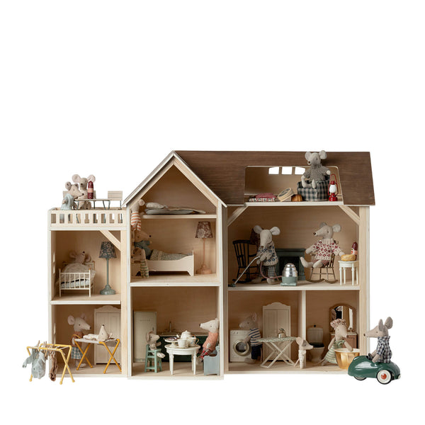 Mouse Hole Farmhouse Doll House