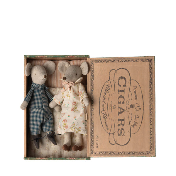 Grandma and Grandpa Mice In Cigar Box