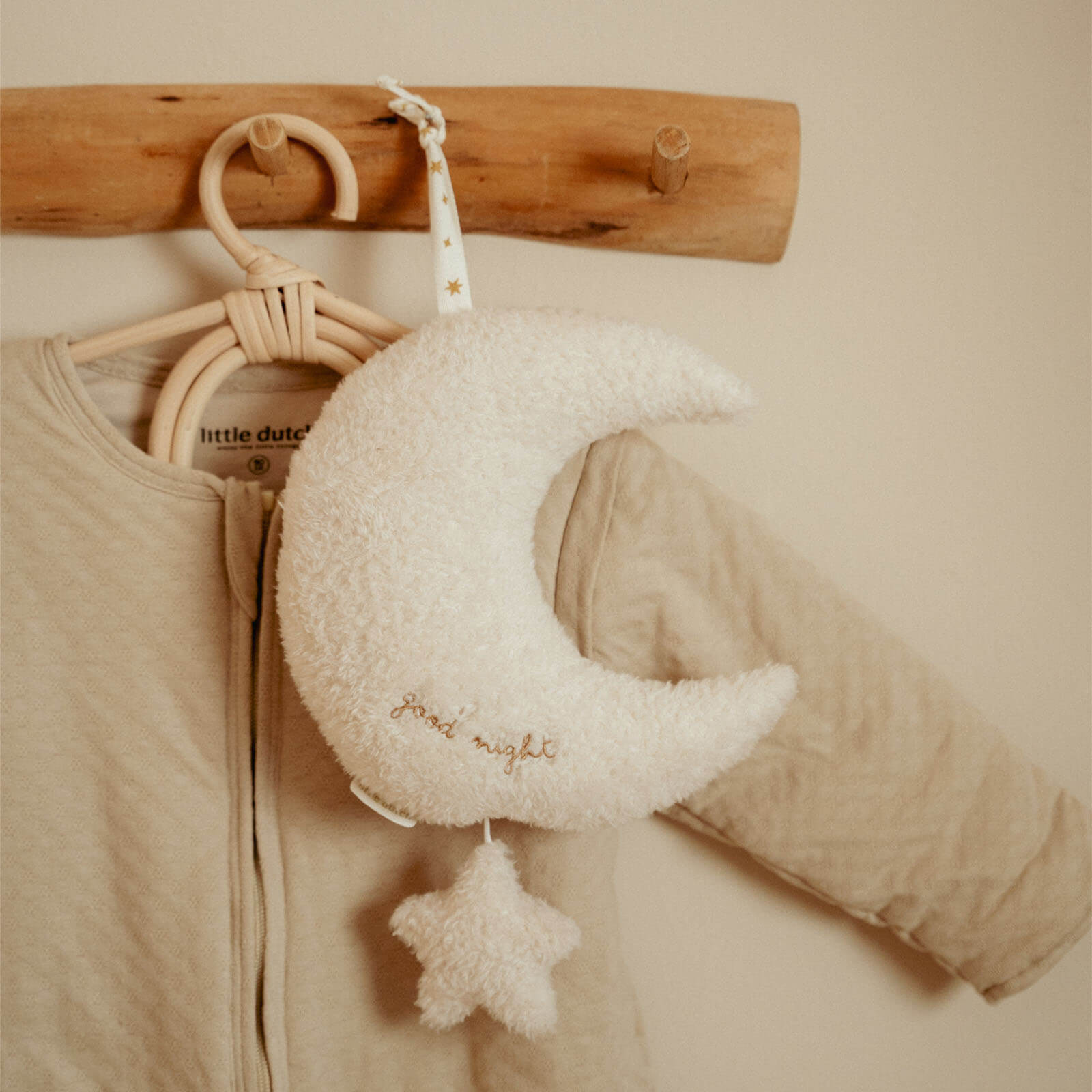 Music Box - Newborn Naturals Moon