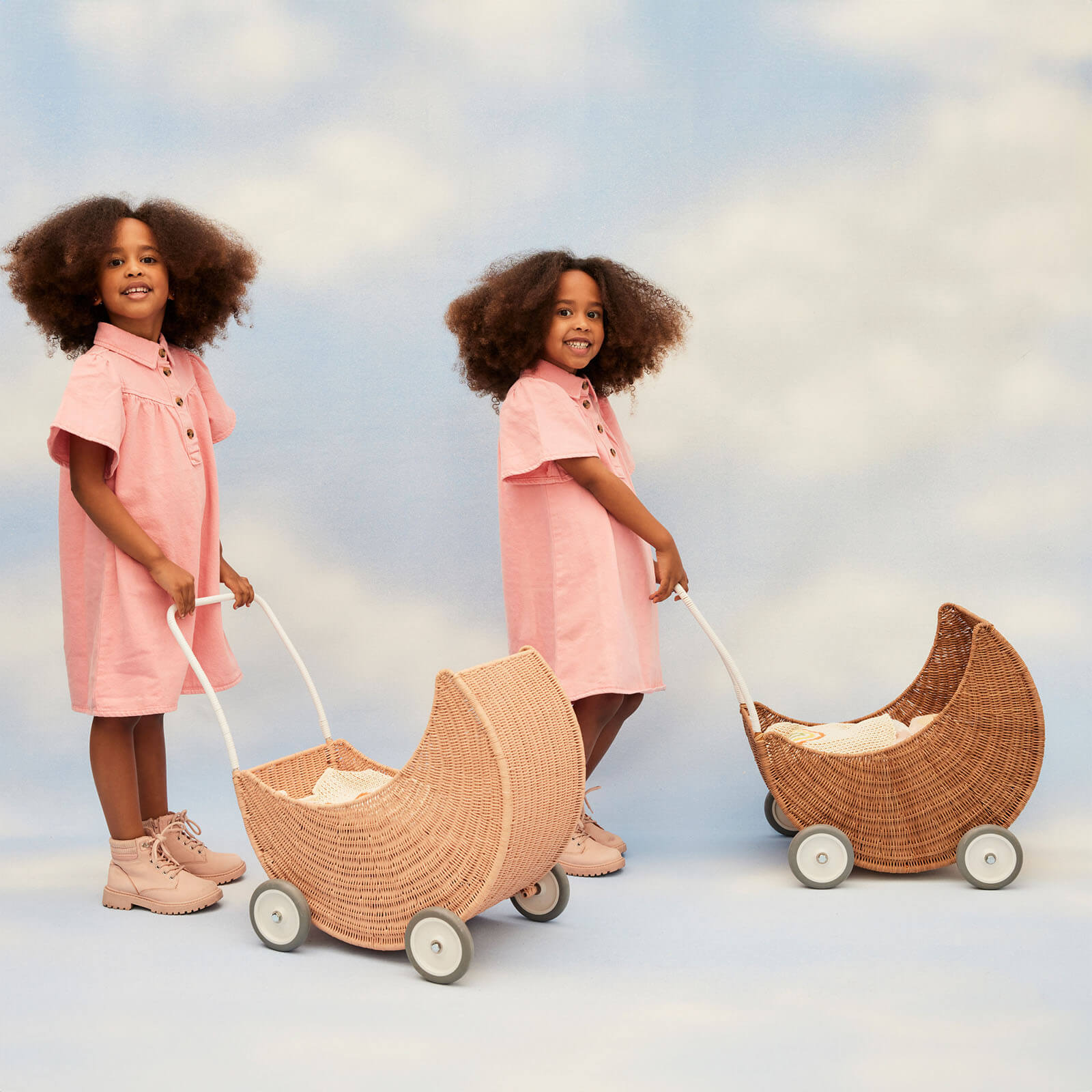 Rattan Moon Stroller - Seashell Pink