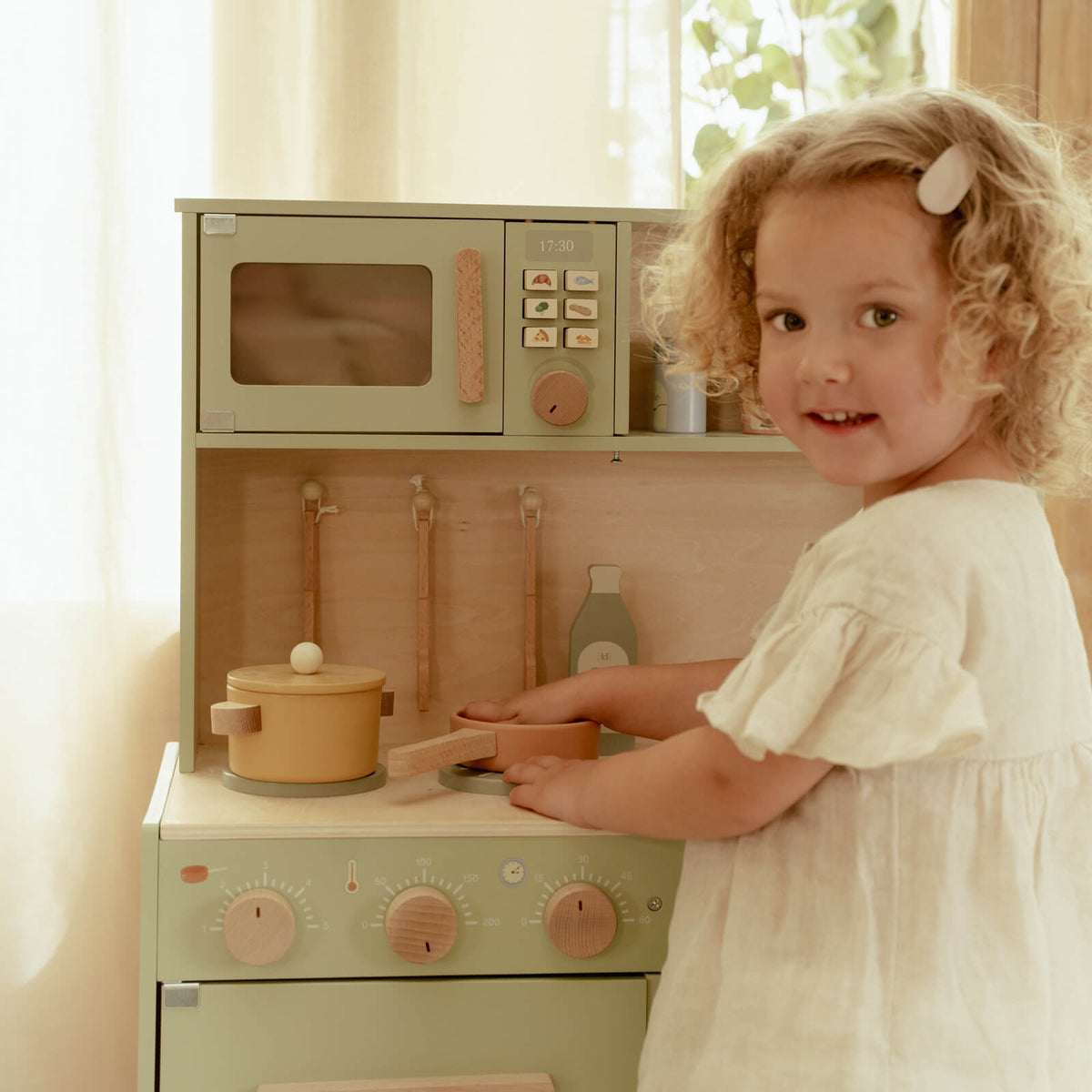 Mint Kitchen Plus 13 Accessories