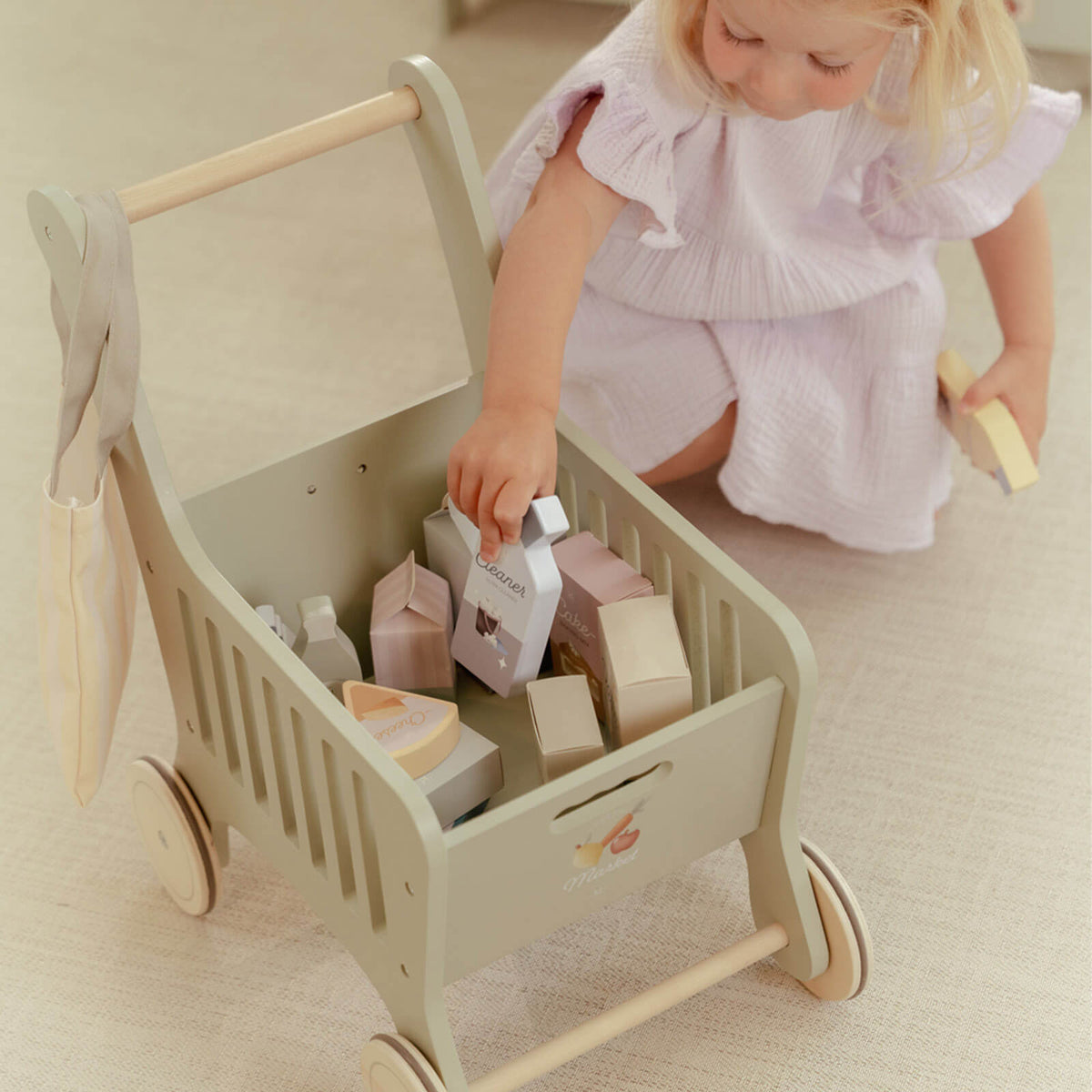 Wooden Shopping Cart - 13 Pieces
