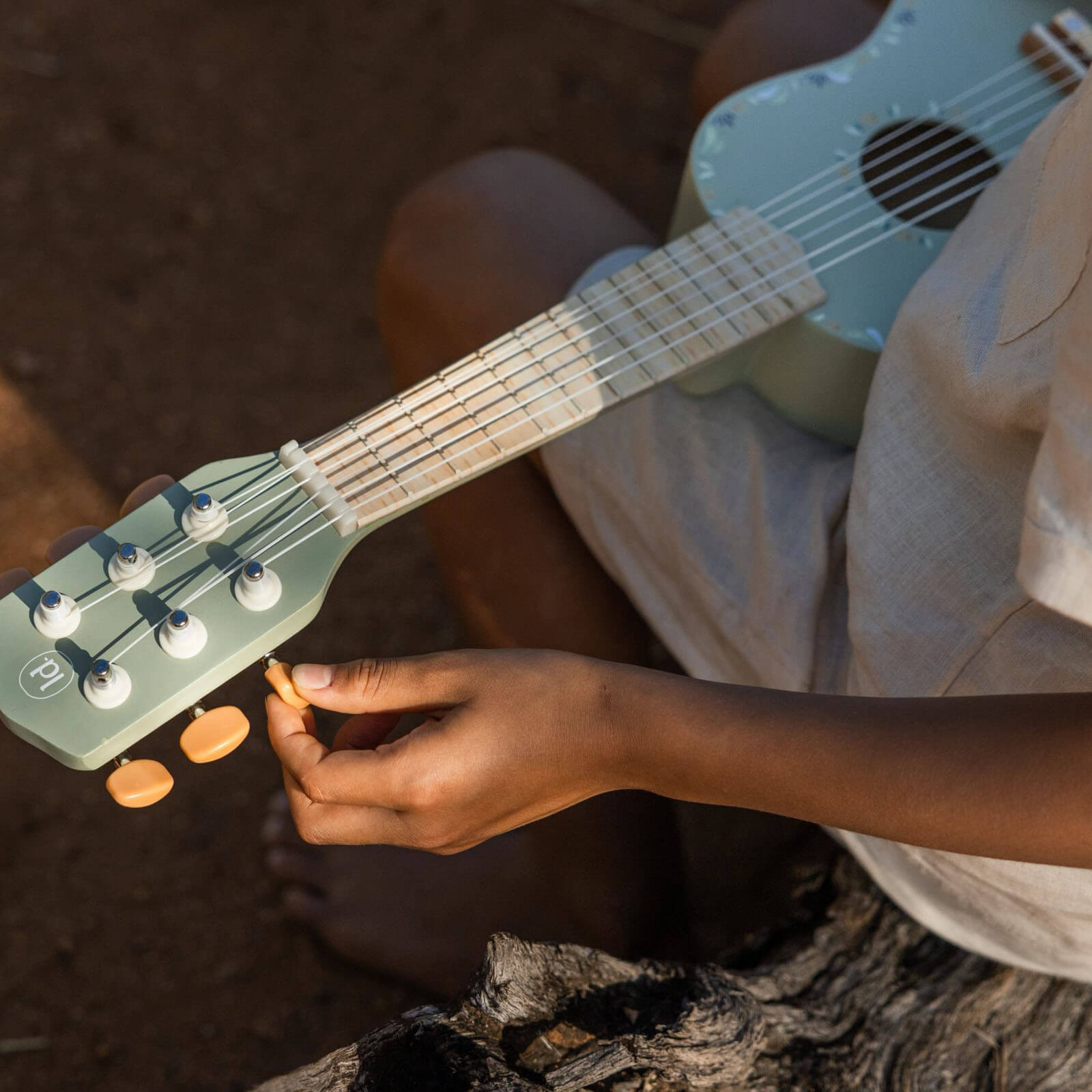 Wooden Guitar - Green - Safari Friends