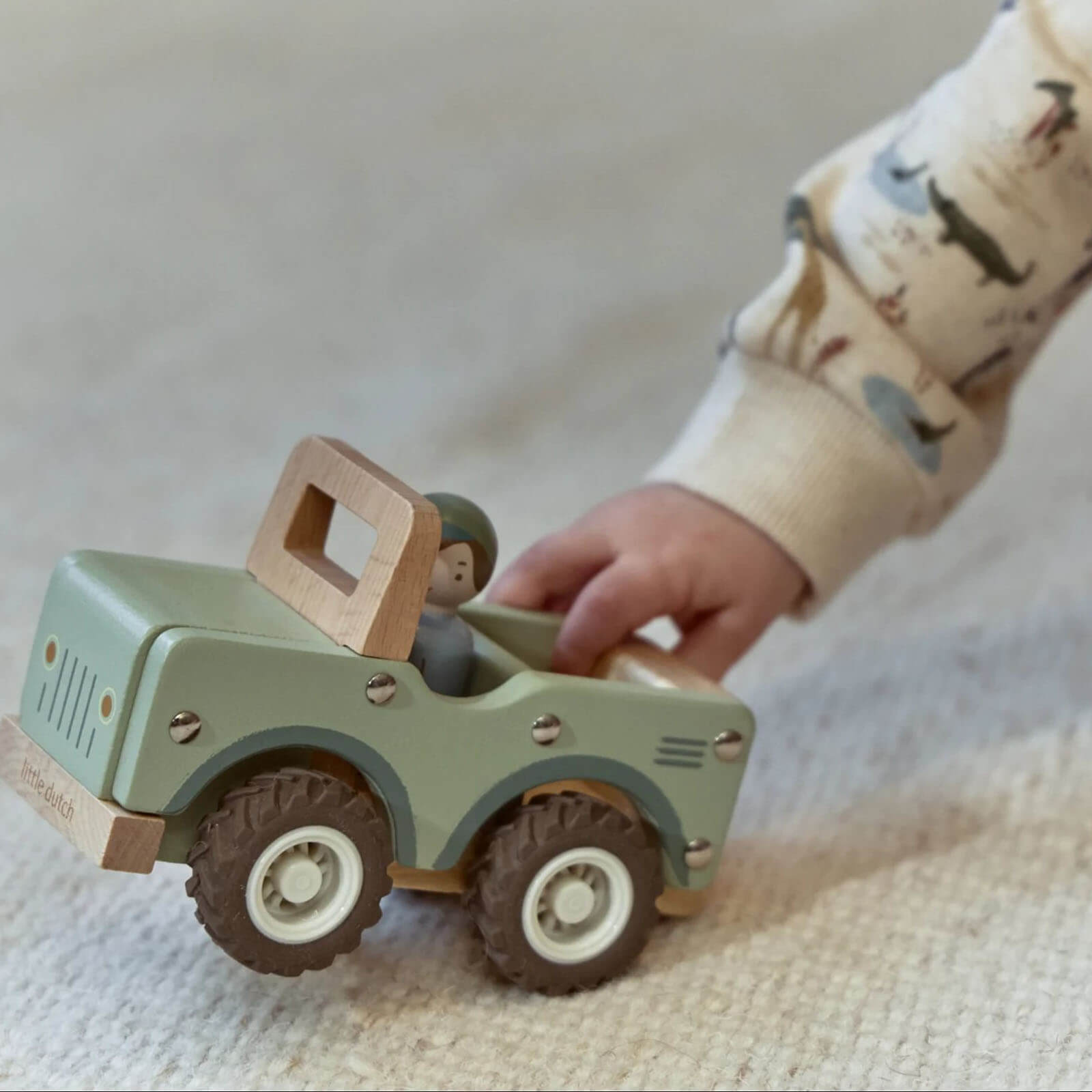 Wooden Safari Car with Pegdoll