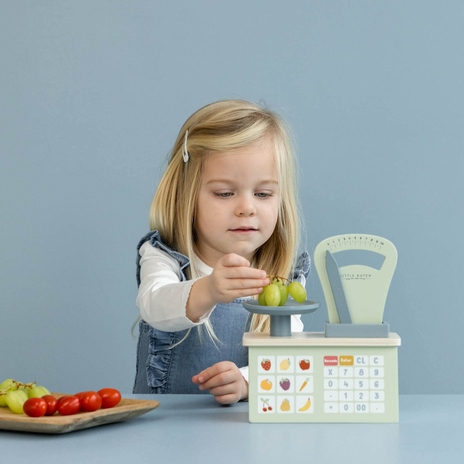 Wooden Toy Weighing Scale