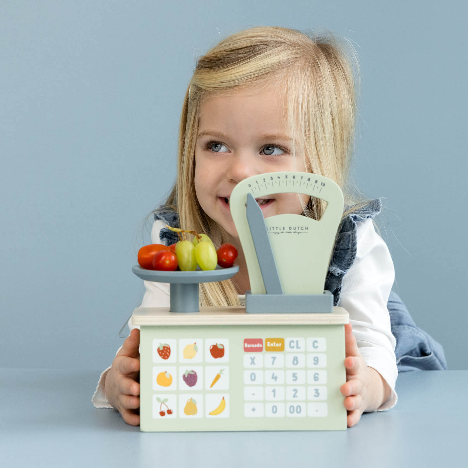 Wooden Toy Weighing Scale