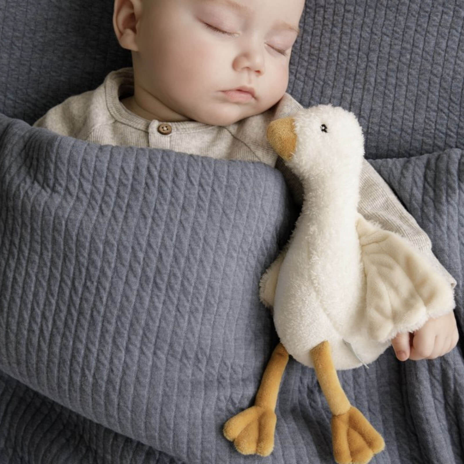 Small Cuddly Toy Little Goose 20 cm