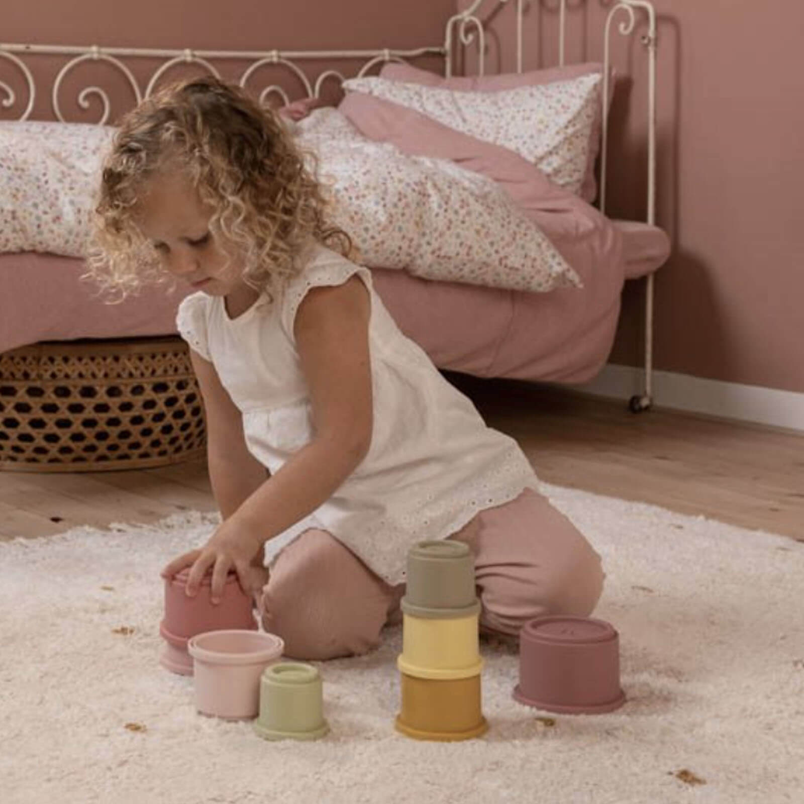 Stacking Cups Pink