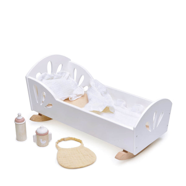 Sweet Swan Dolly Bed and Accessories