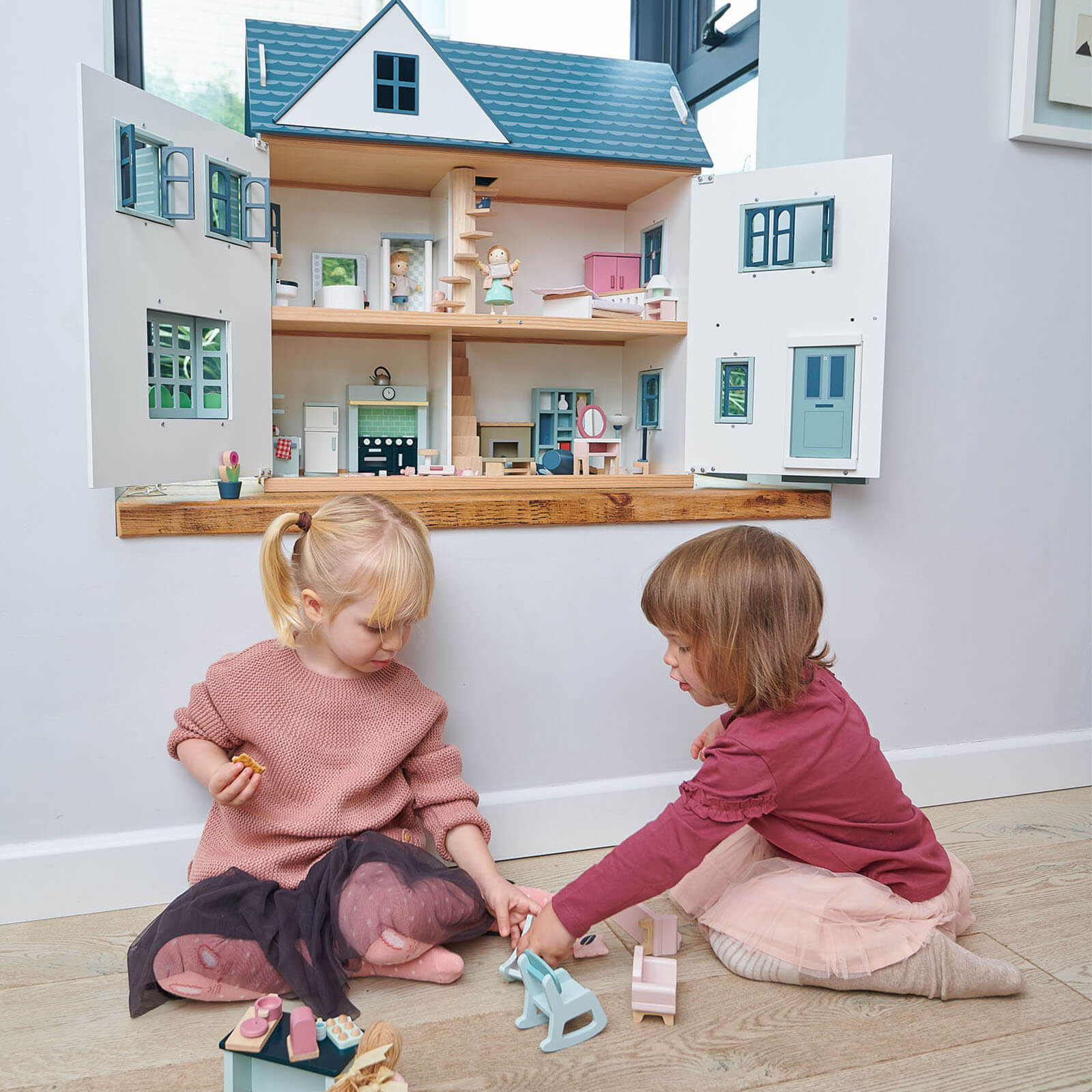 Dovetail Dolls House