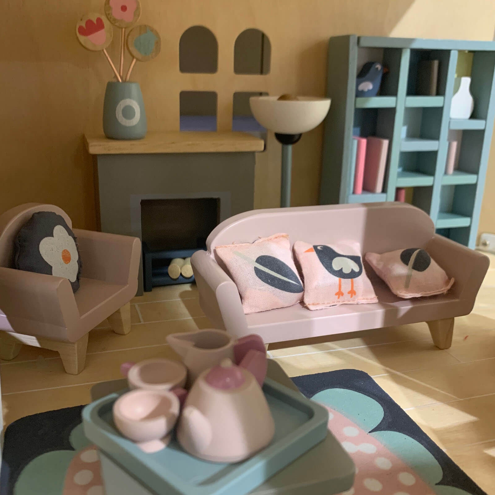 Dolls House Sitting Room Furniture