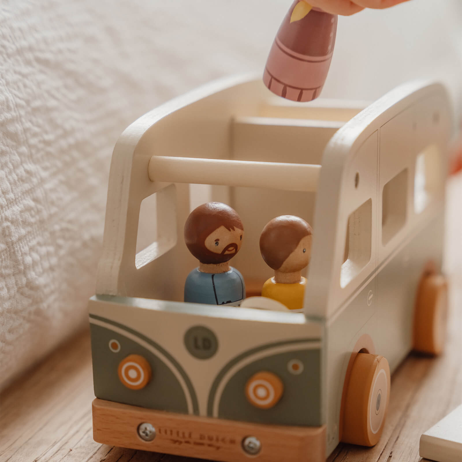 Vintage Vehicle With Wooden Dolls