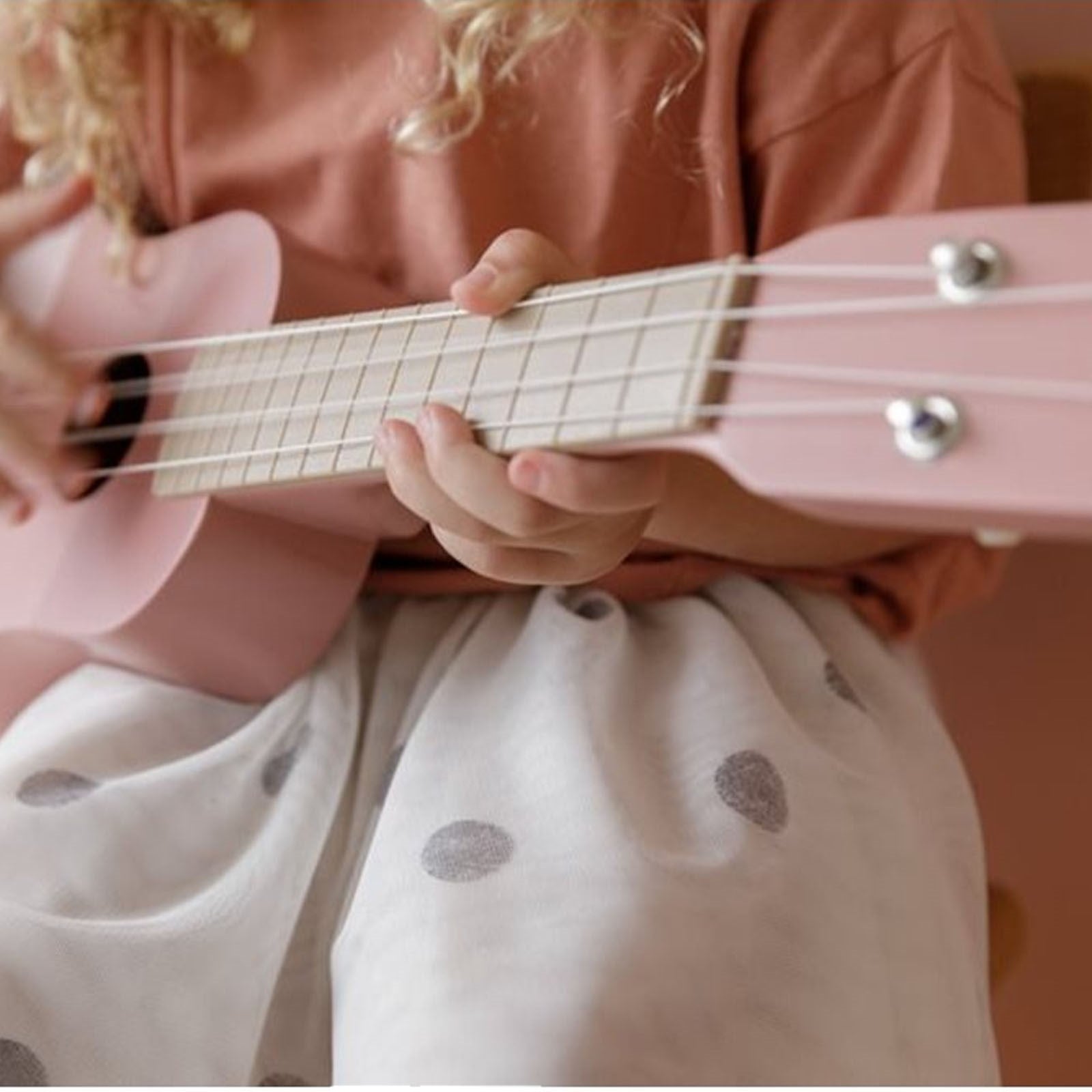 Guitar Pink