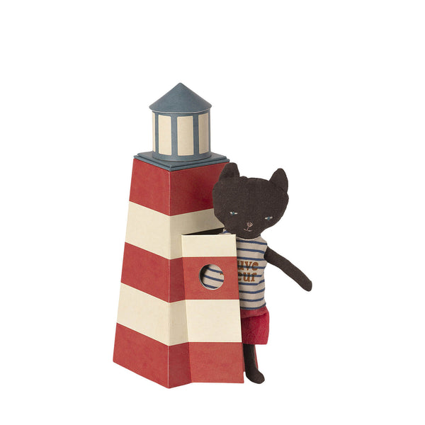 Sauveteur Tower With Cat