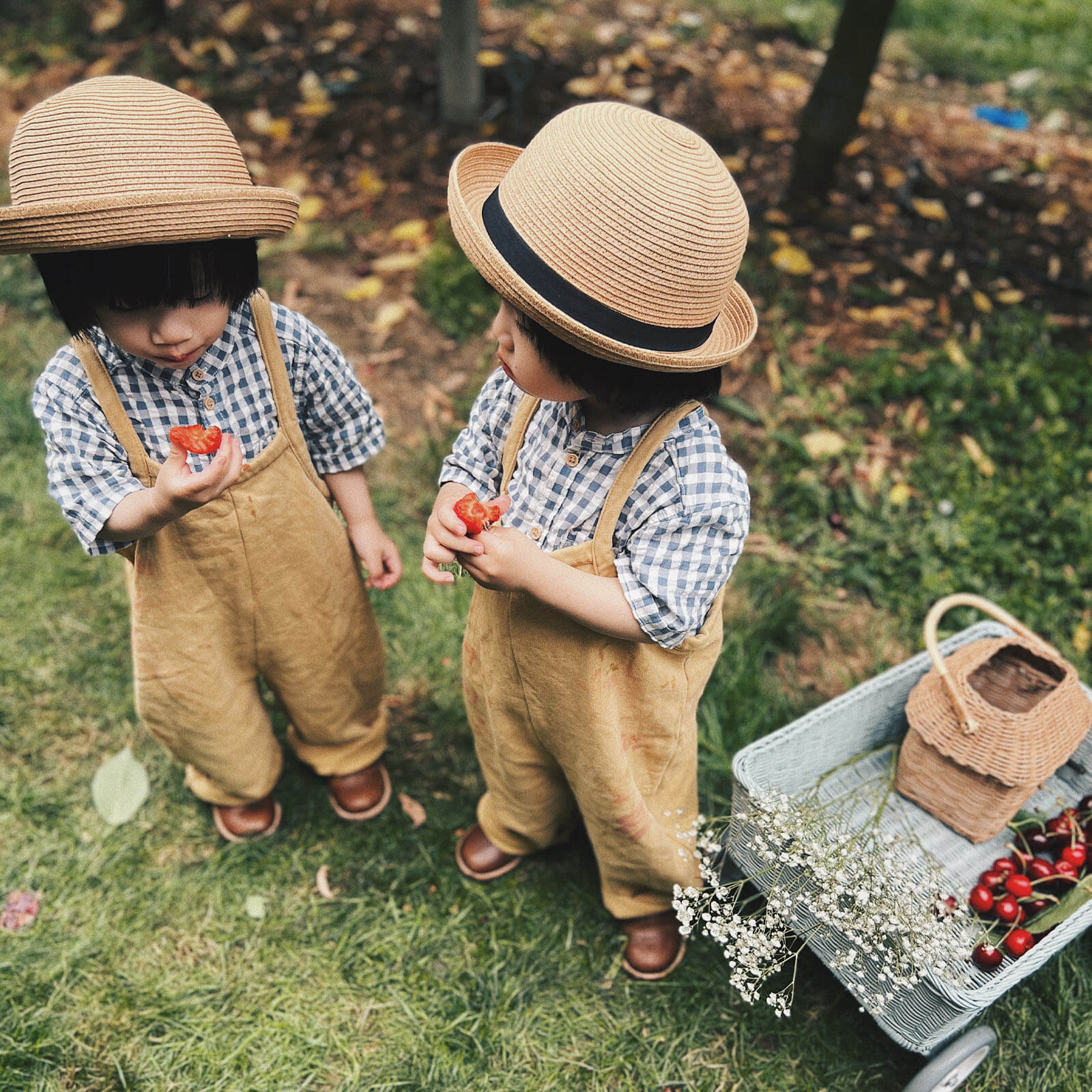 Rattan Wonder Wagon - Vintage Blue