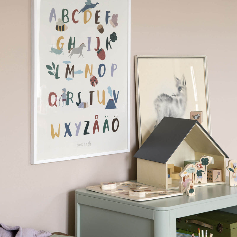Dolls House With Furniture and Dolls